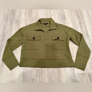 BANANA REPUBLIC Women’s Crop Polo Shirt. Olive Green. Size Small. EUC.